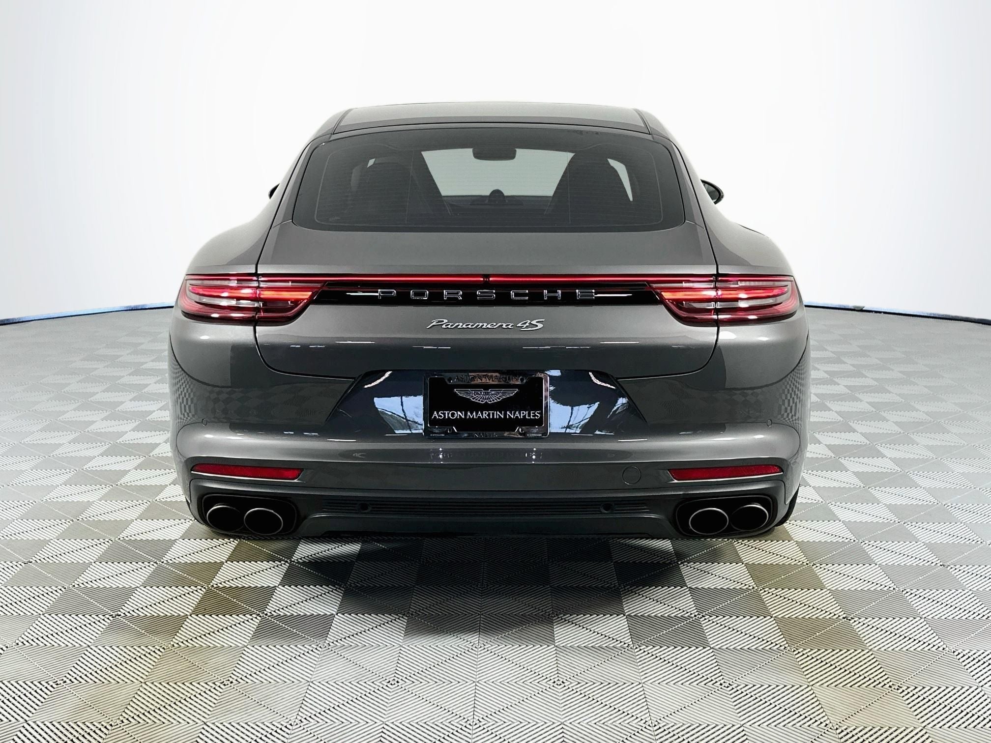 2018 Porsche Panamera 4S