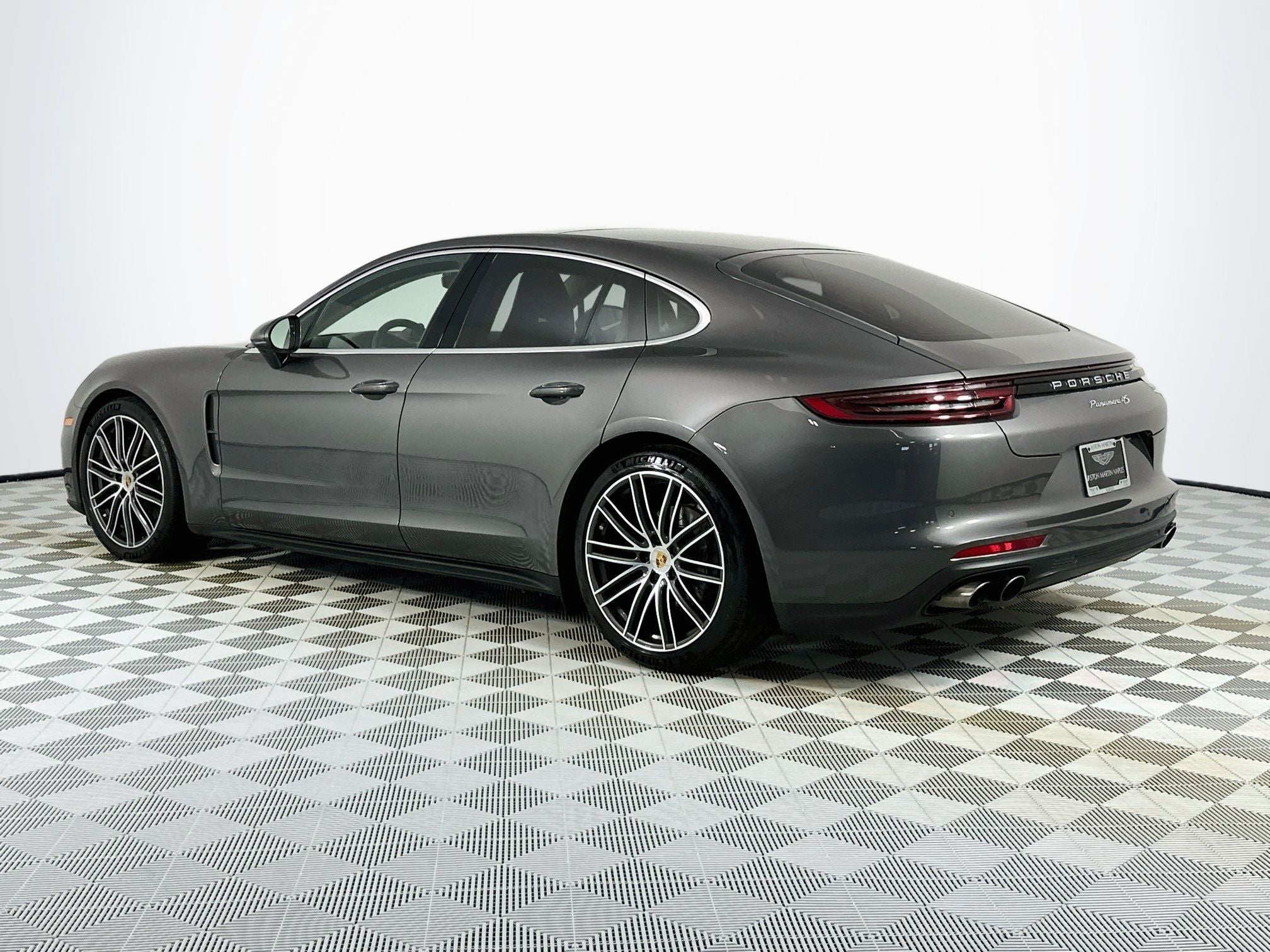 2018 Porsche Panamera 4S