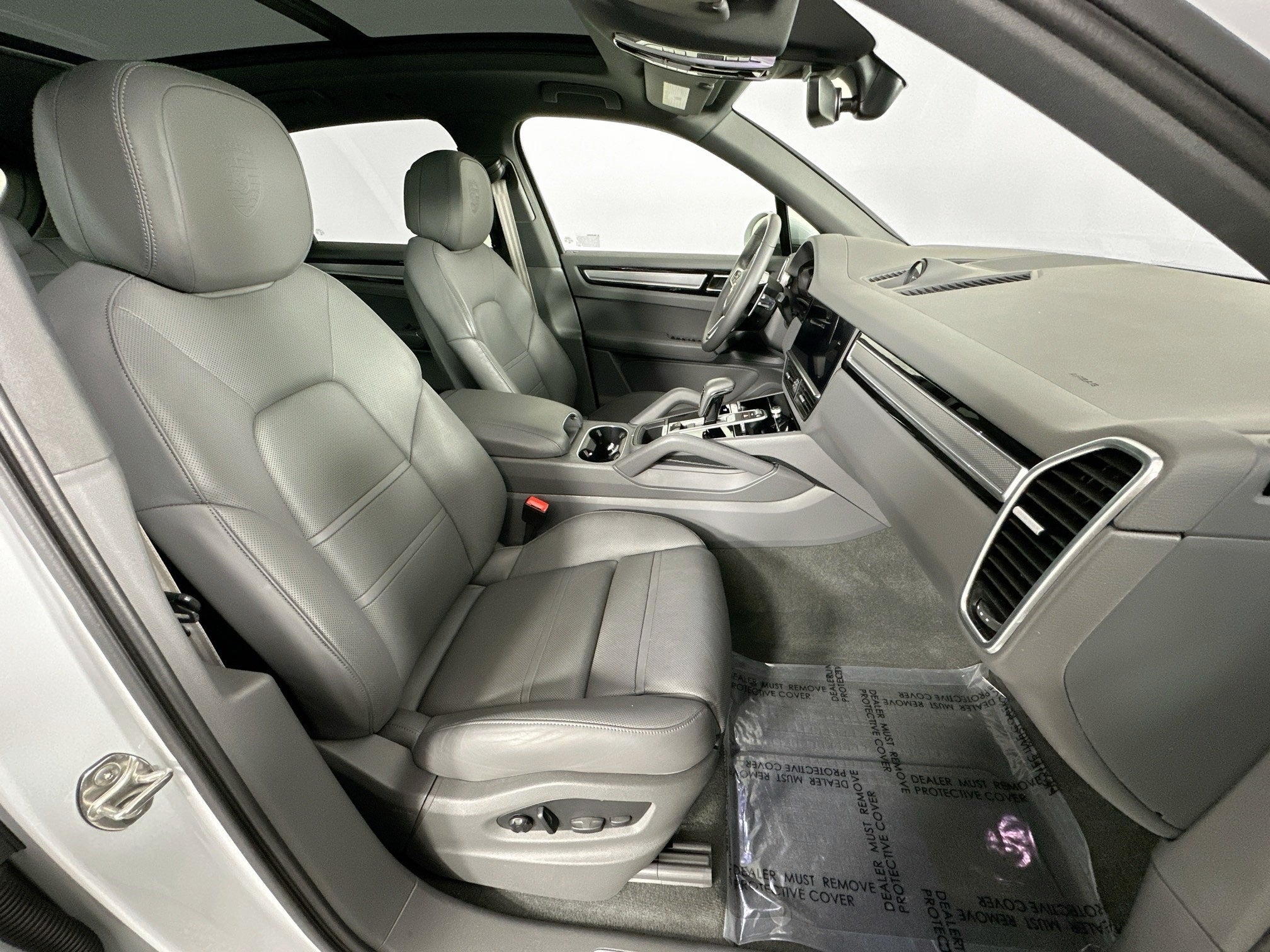 2023 Porsche Cayenne Platinum Edition