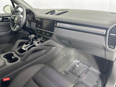 2023 Porsche Cayenne Platinum Edition