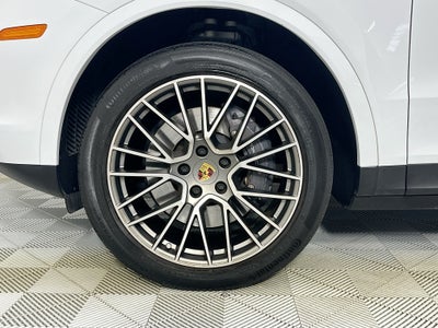 2023 Porsche Cayenne Platinum Edition