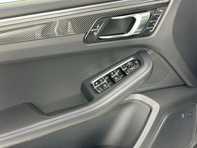 2025 Porsche Macan GTS