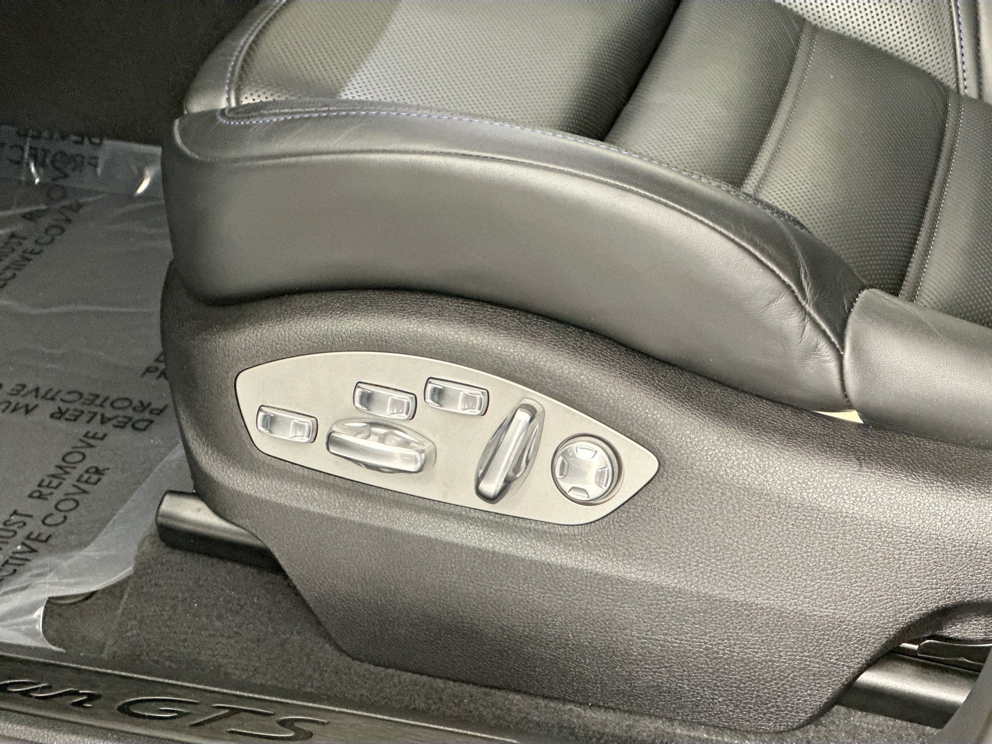 2025 Porsche Macan GTS