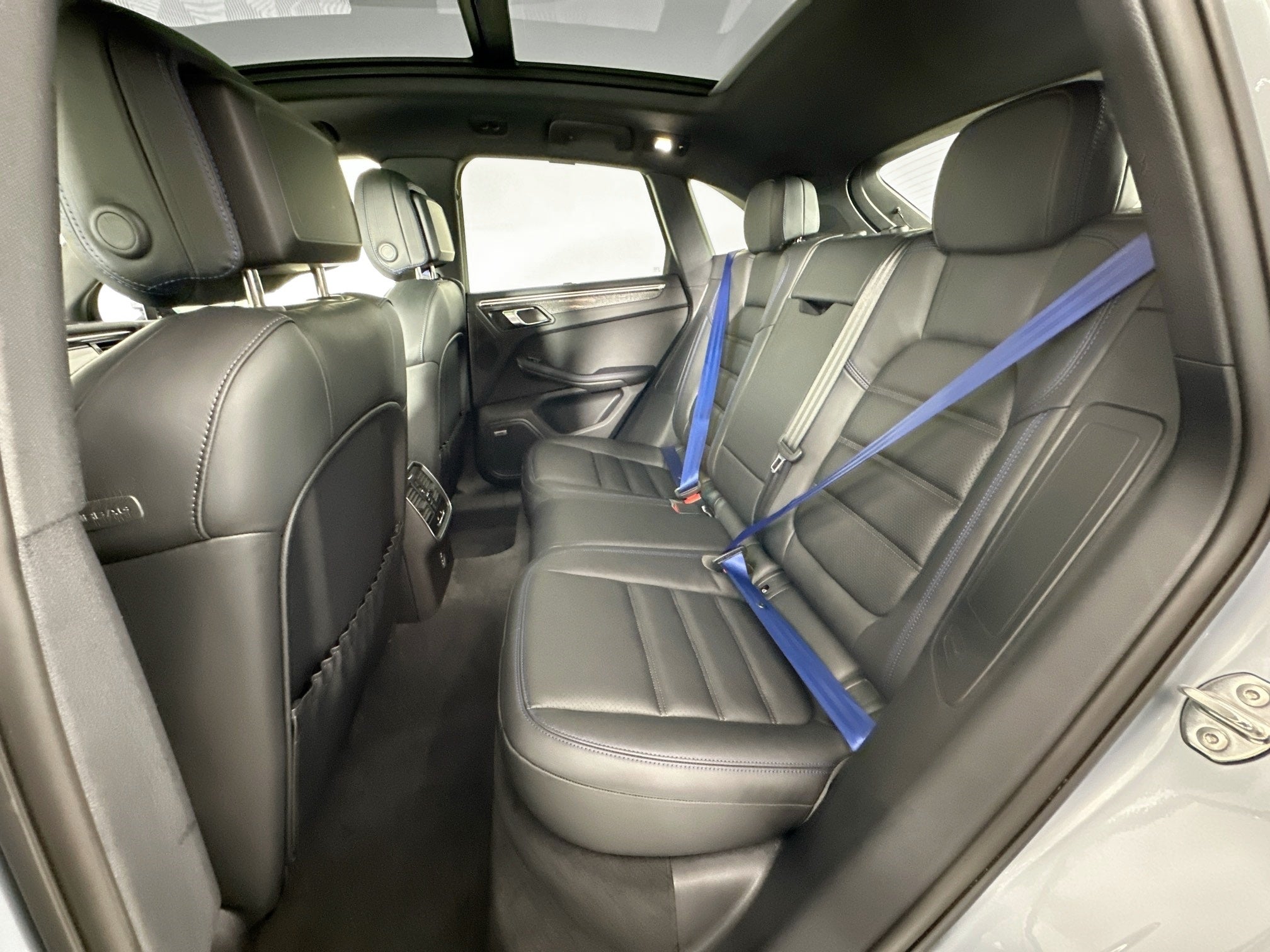 2025 Porsche Macan GTS