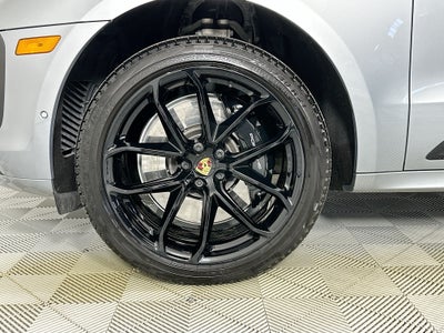 2025 Porsche Macan GTS