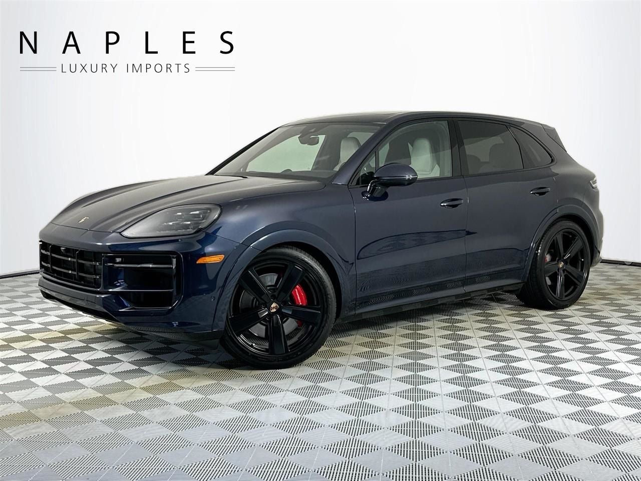 2025 Porsche Cayenne GTS