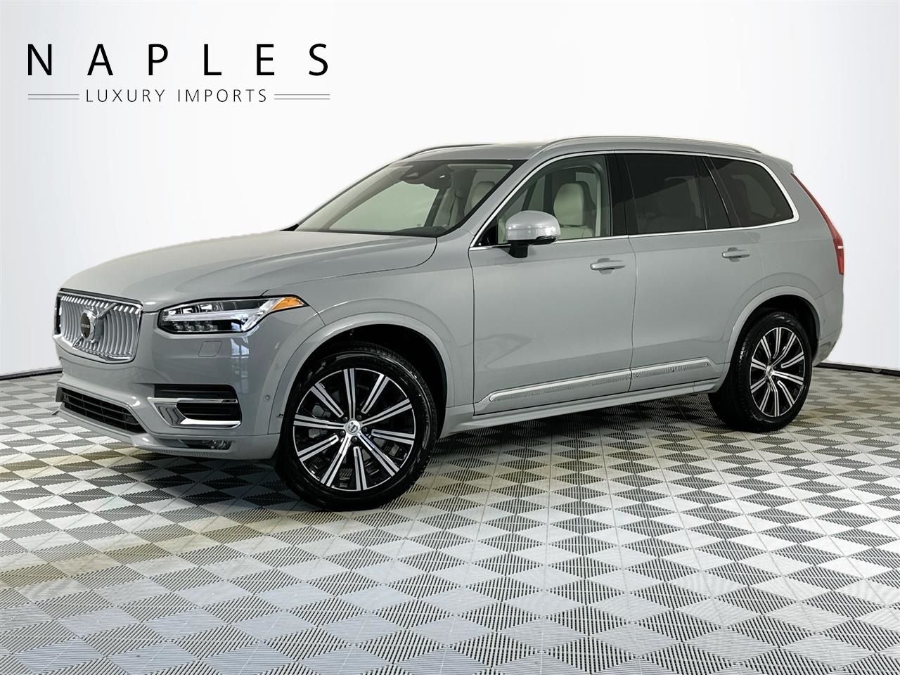 2025 Volvo XC90 B6 Plus 7-Seater