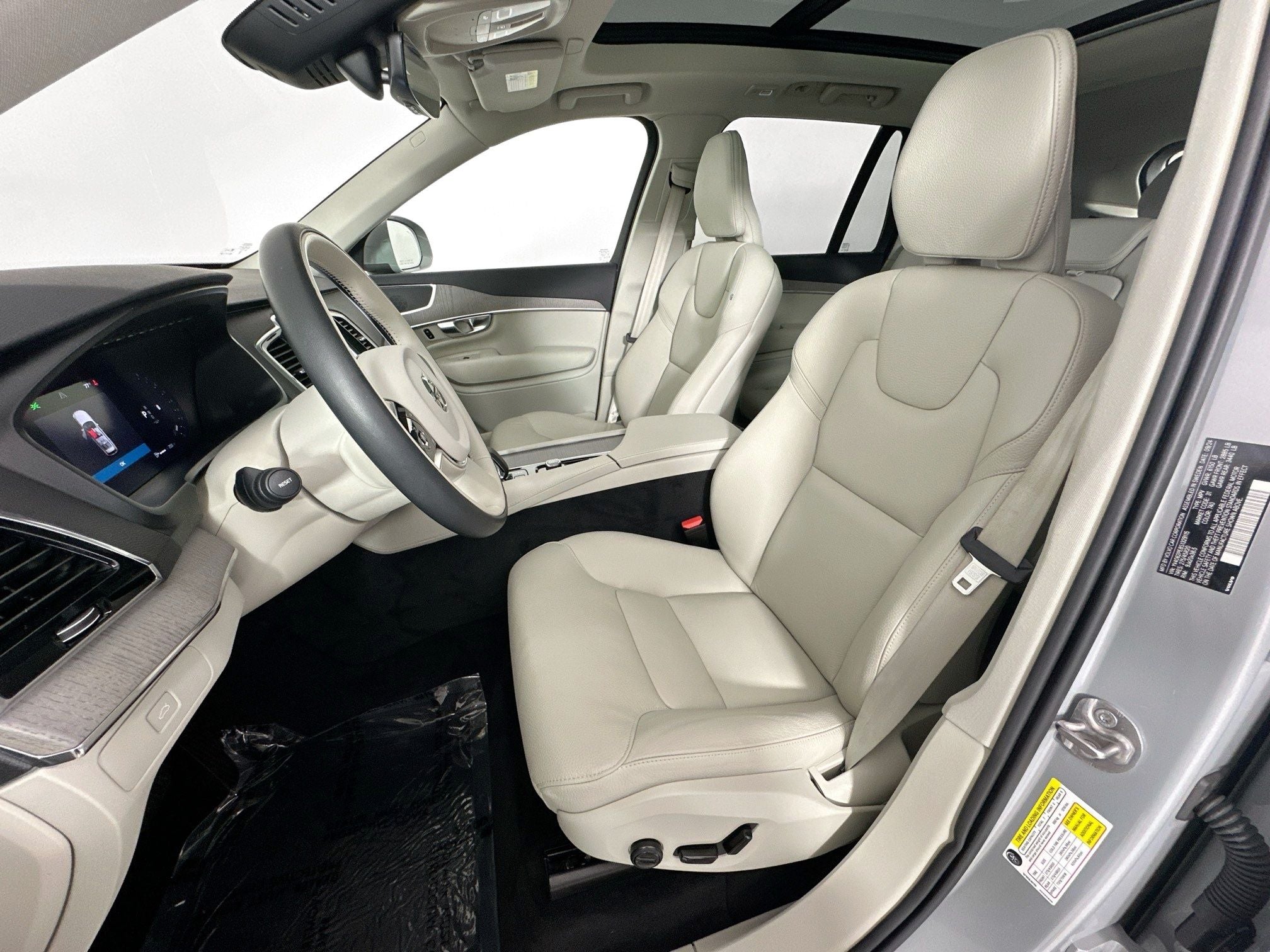 2025 Volvo XC90 B6 Plus 7-Seater