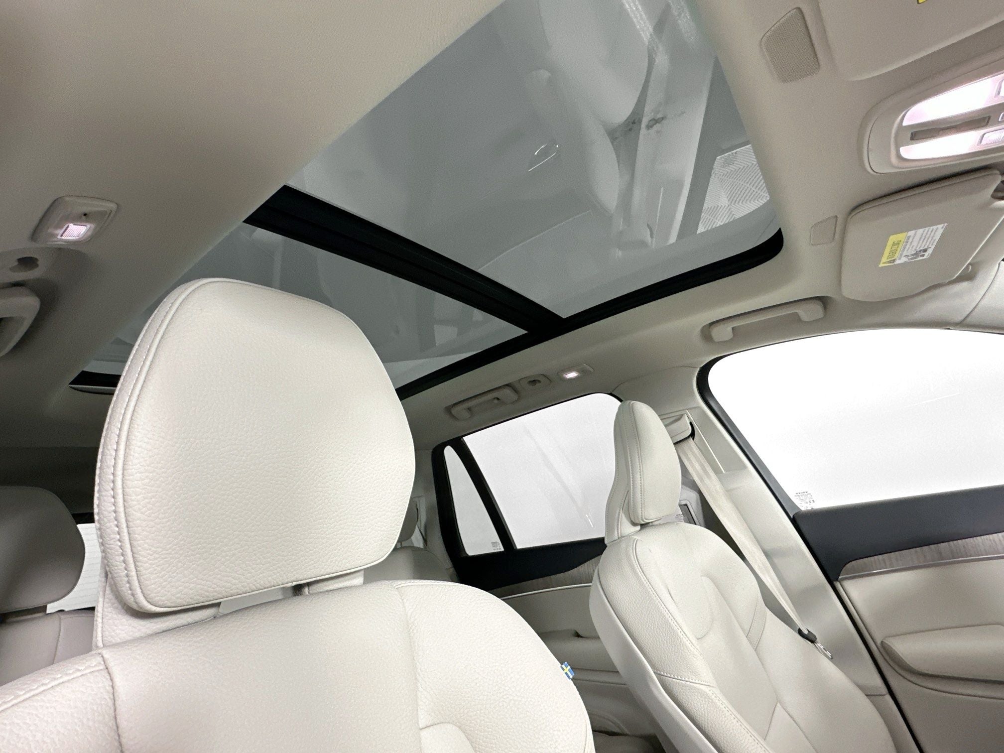 2025 Volvo XC90 B6 Plus 7-Seater