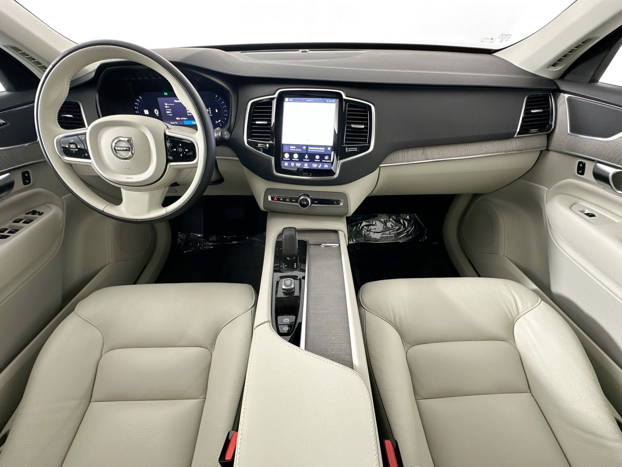 2025 Volvo XC90 B6 Plus 7-Seater