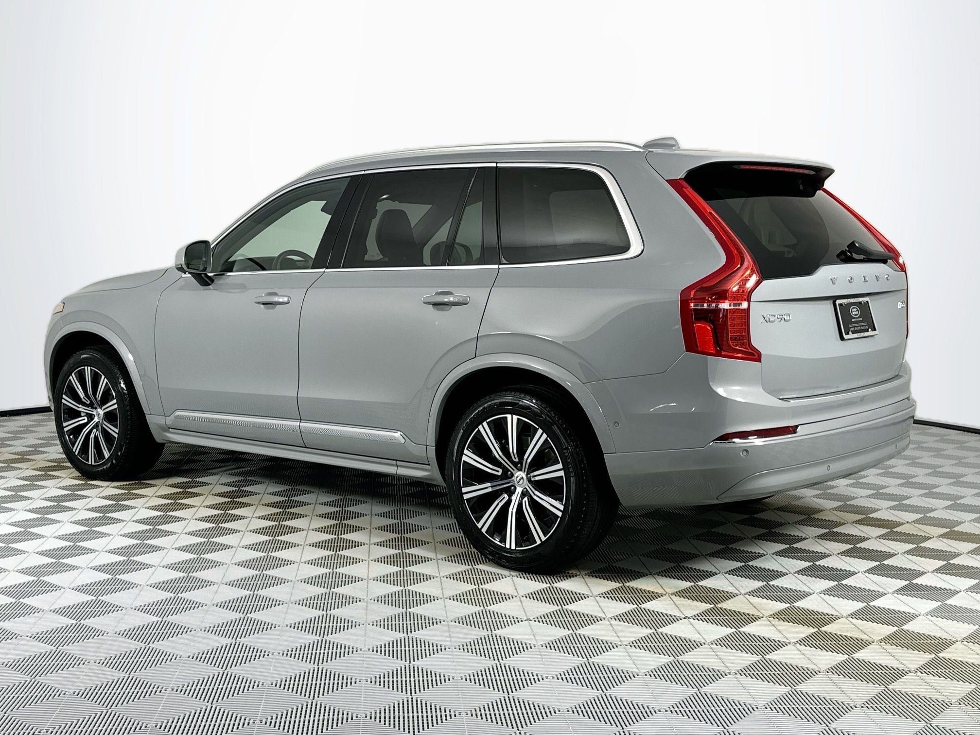 2025 Volvo XC90 B6 Plus 7-Seater