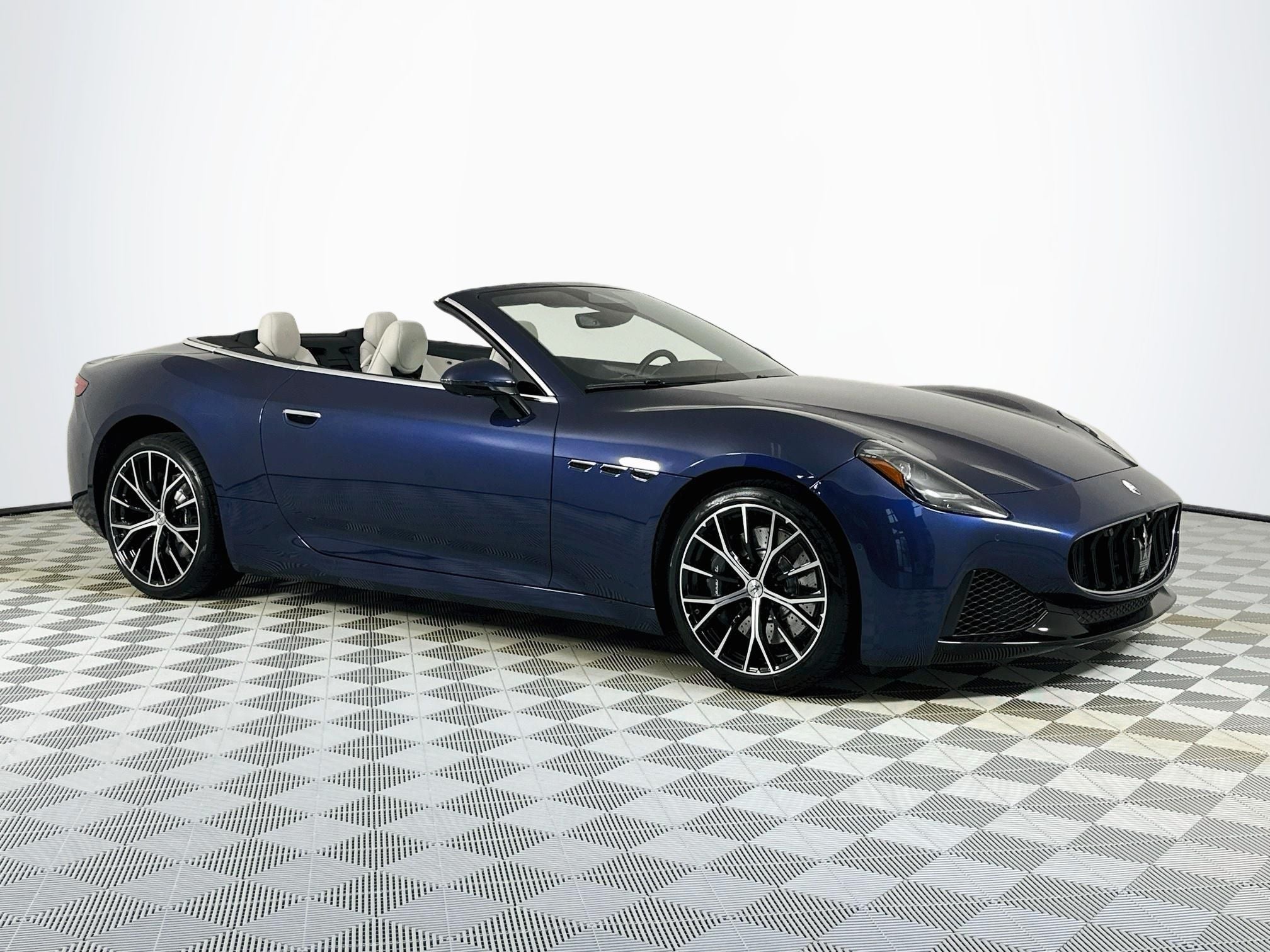2026 Maserati GranCabrio 