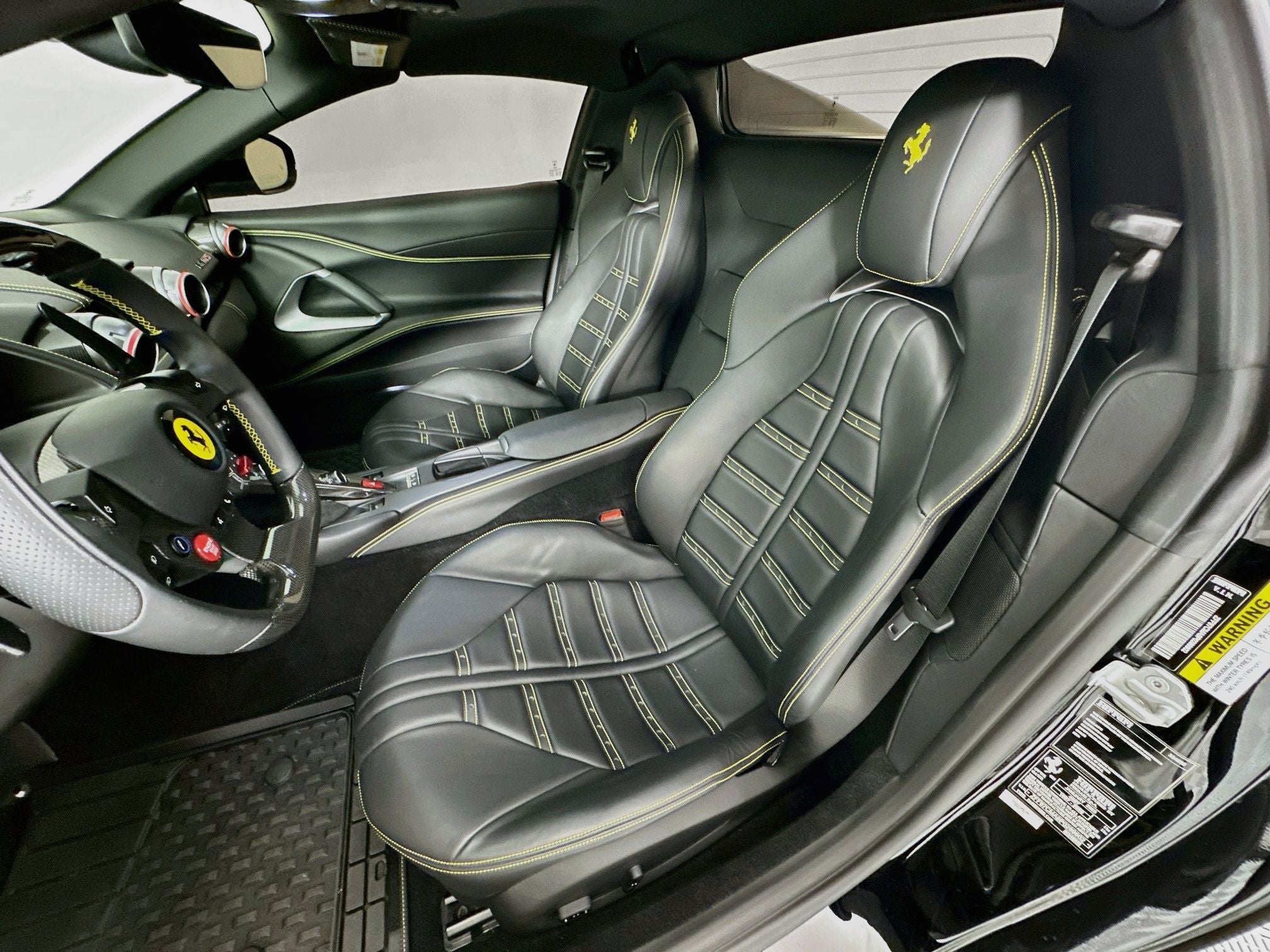 2023 Ferrari 812 GTS Base
