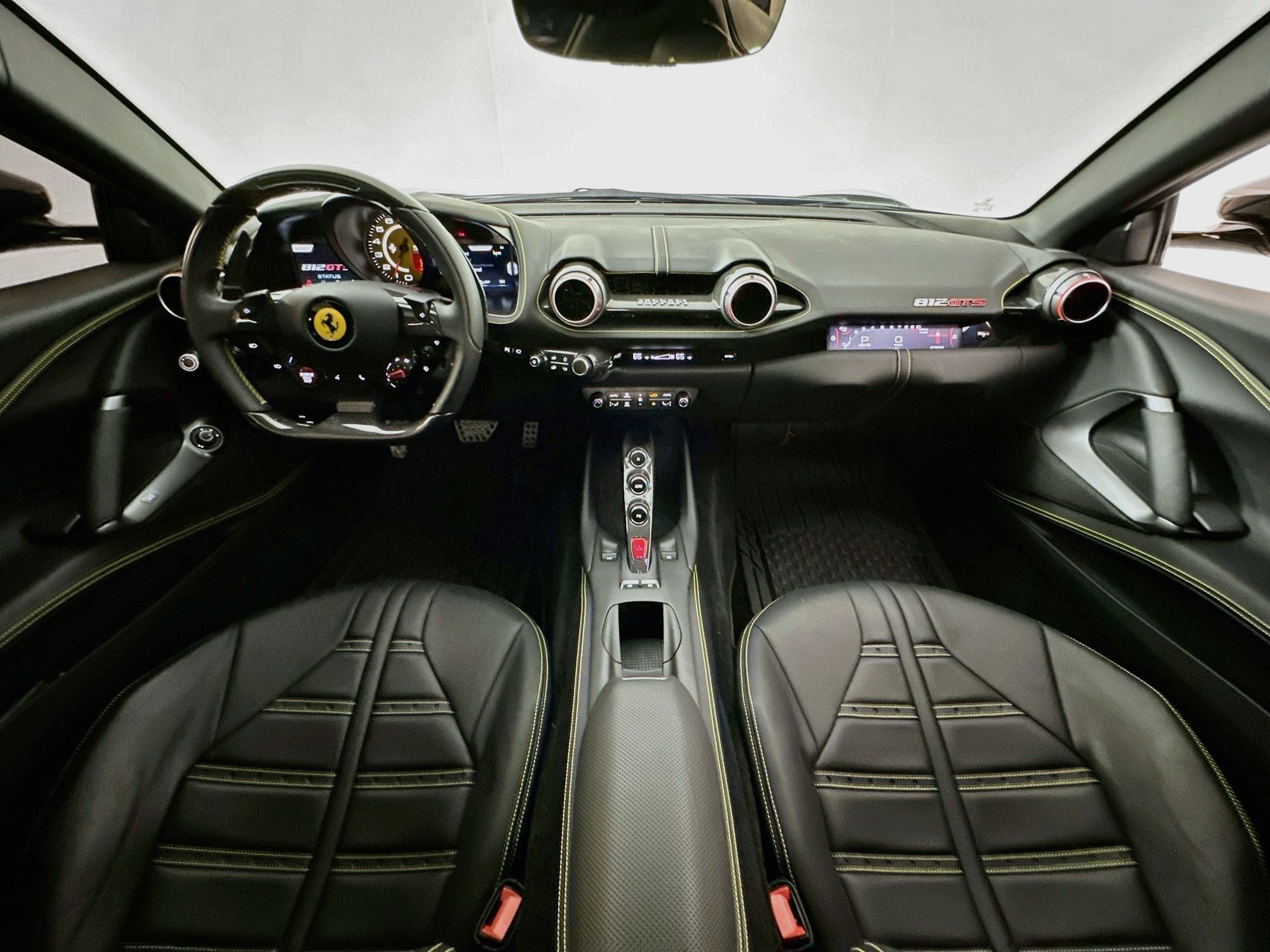 2023 Ferrari 812 GTS Base