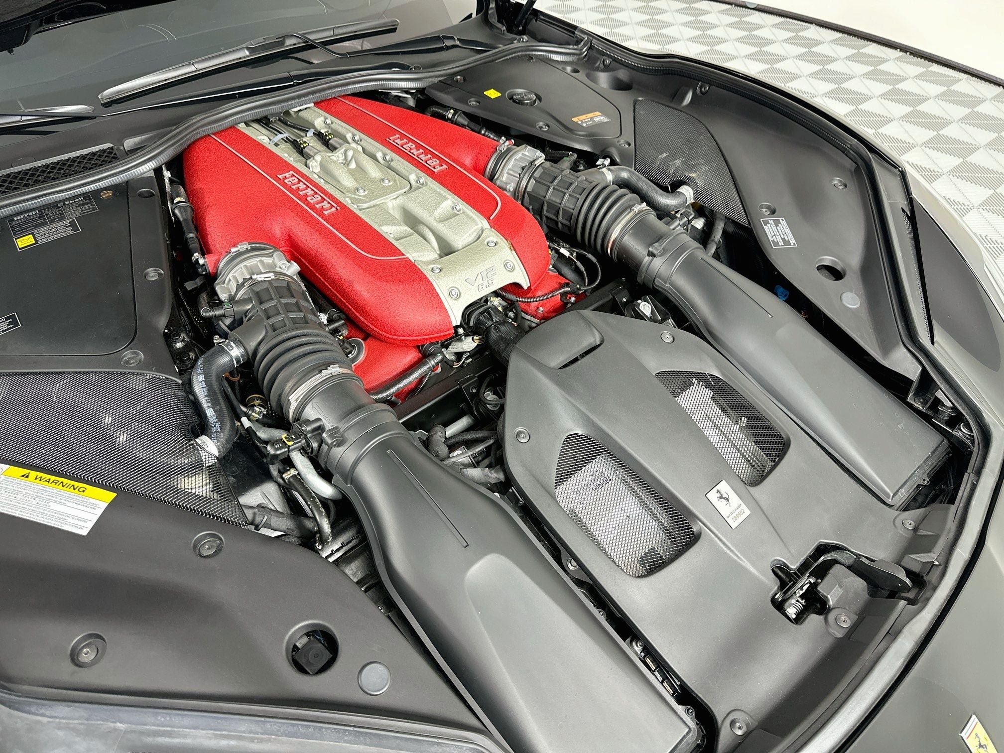 2023 Ferrari 812 GTS Base