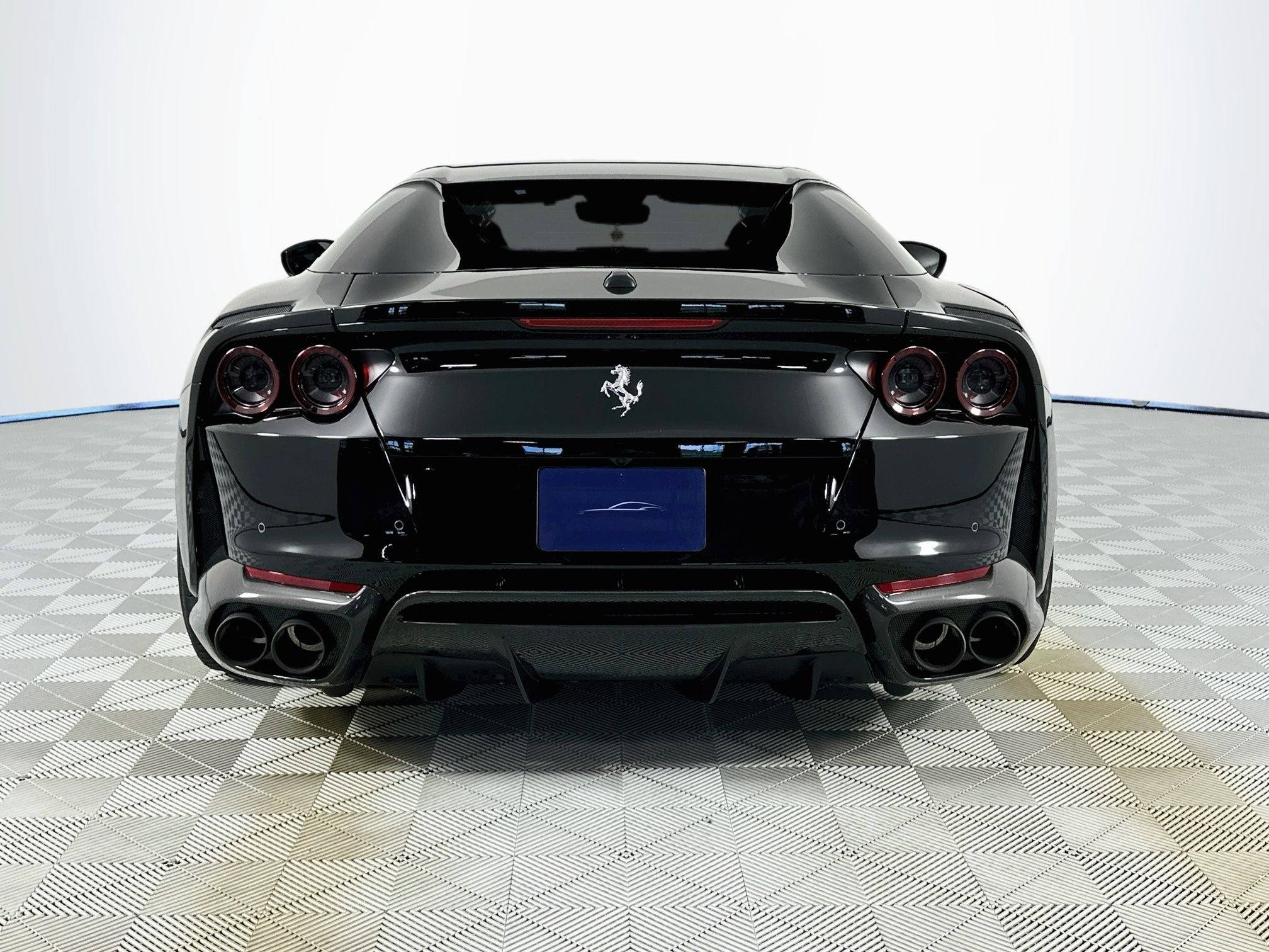2023 Ferrari 812 GTS Base