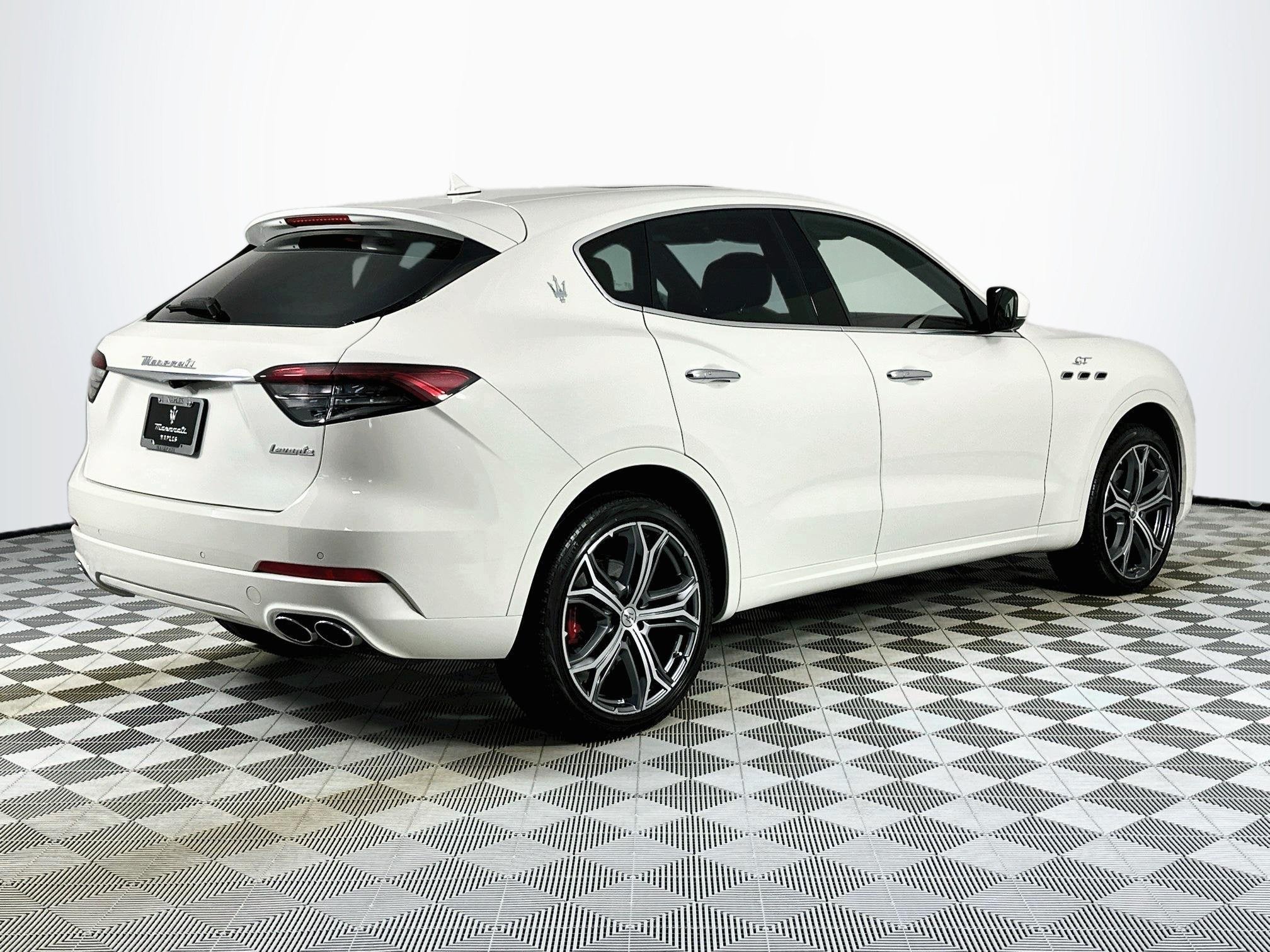 2023 Maserati Levante GT