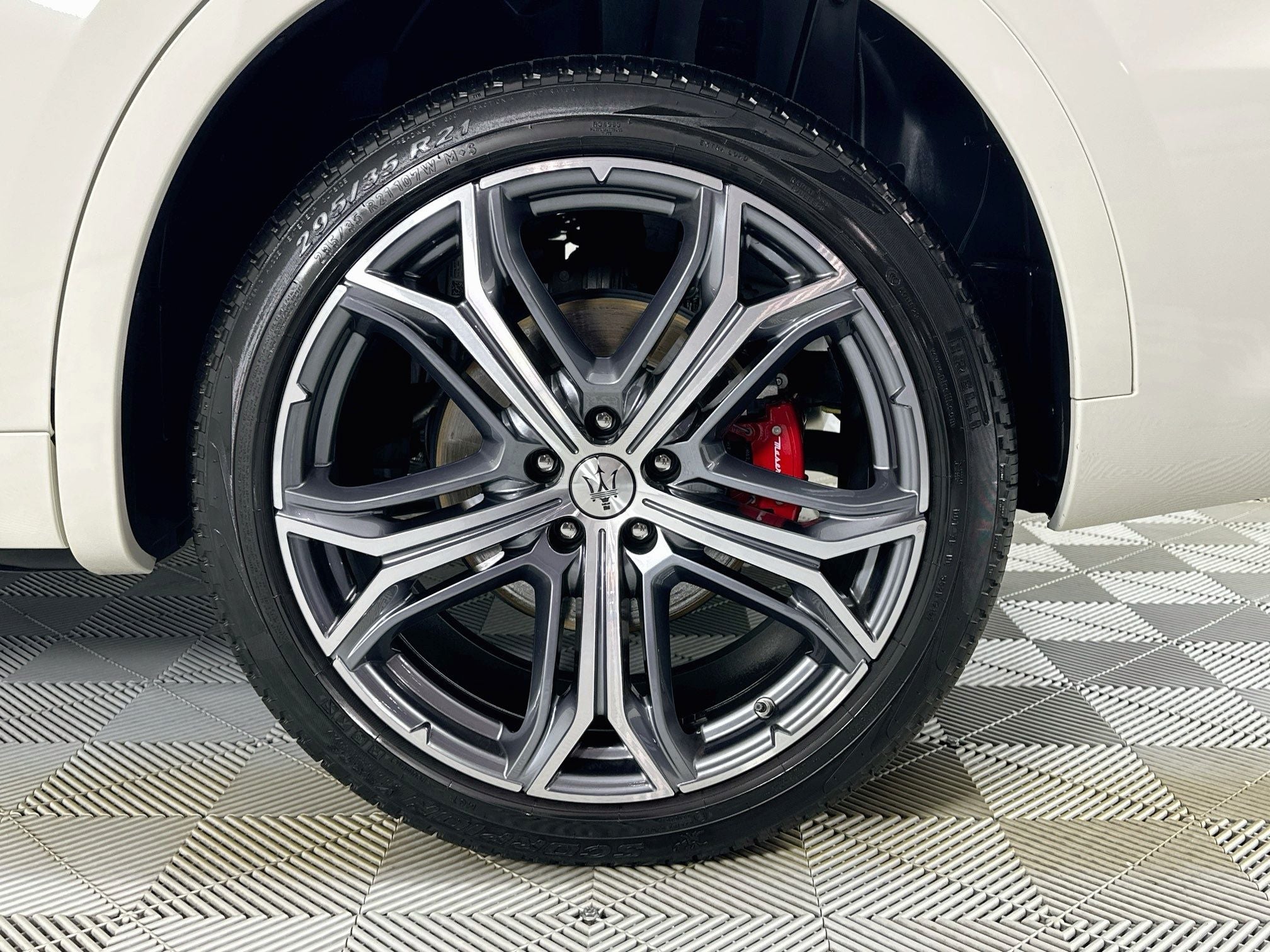 2023 Maserati Levante Modena