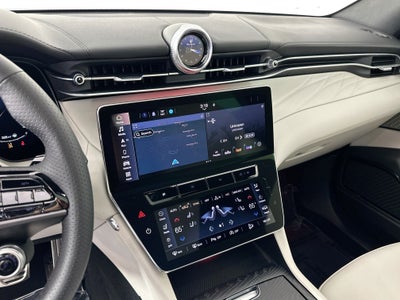 2026 Maserati Grecale Modena