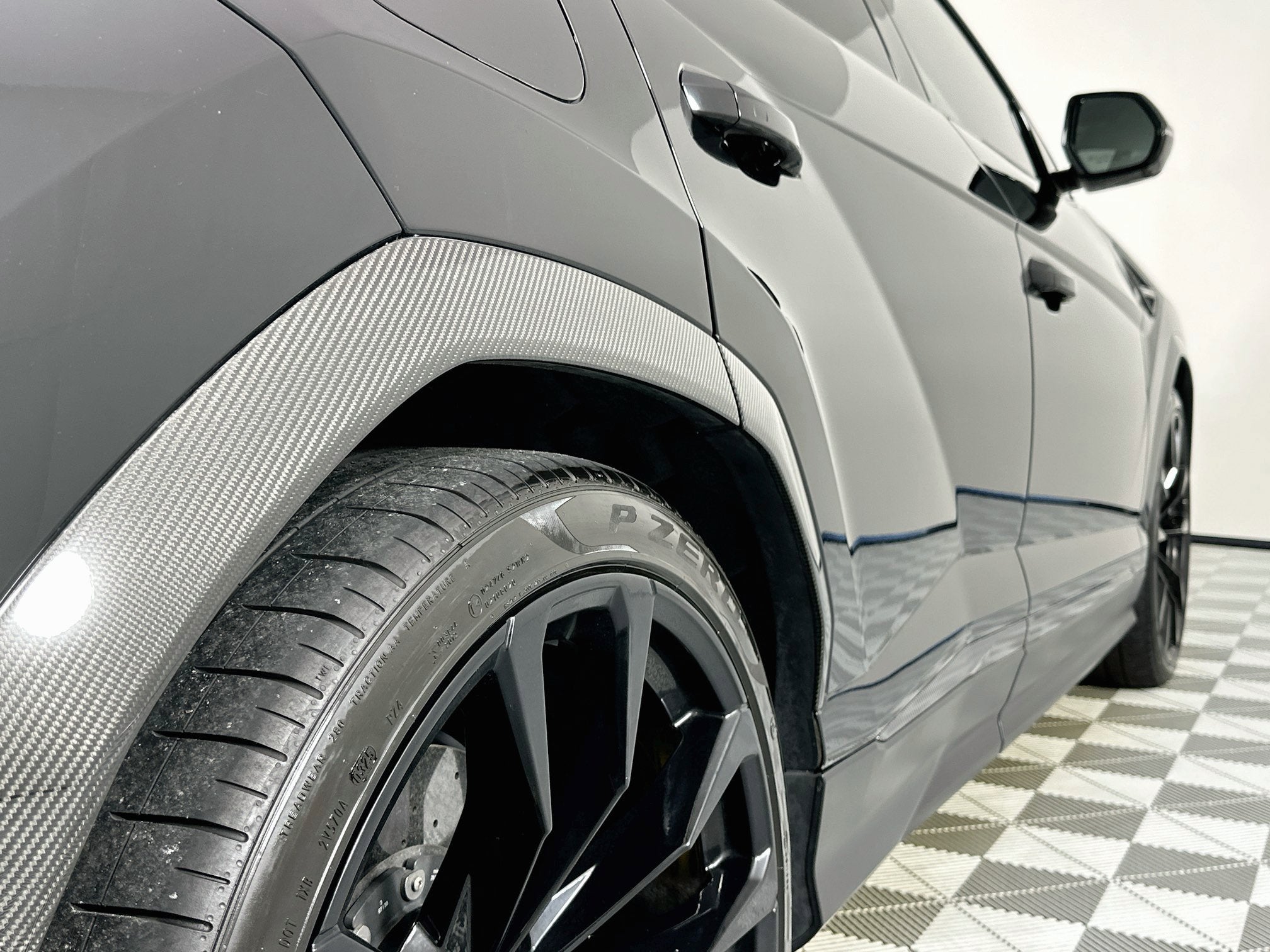 2019 Lamborghini Urus Base