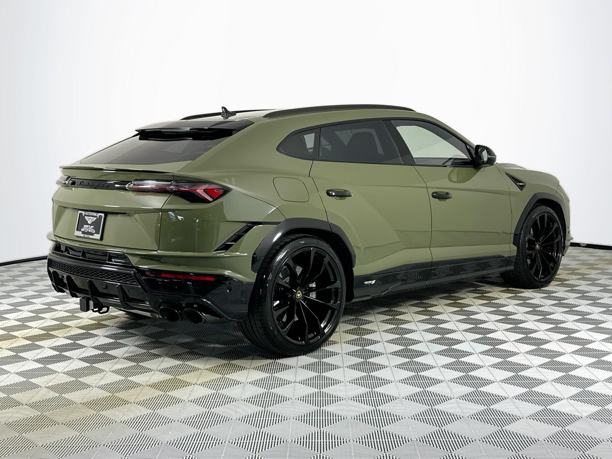 2024 Lamborghini Urus S