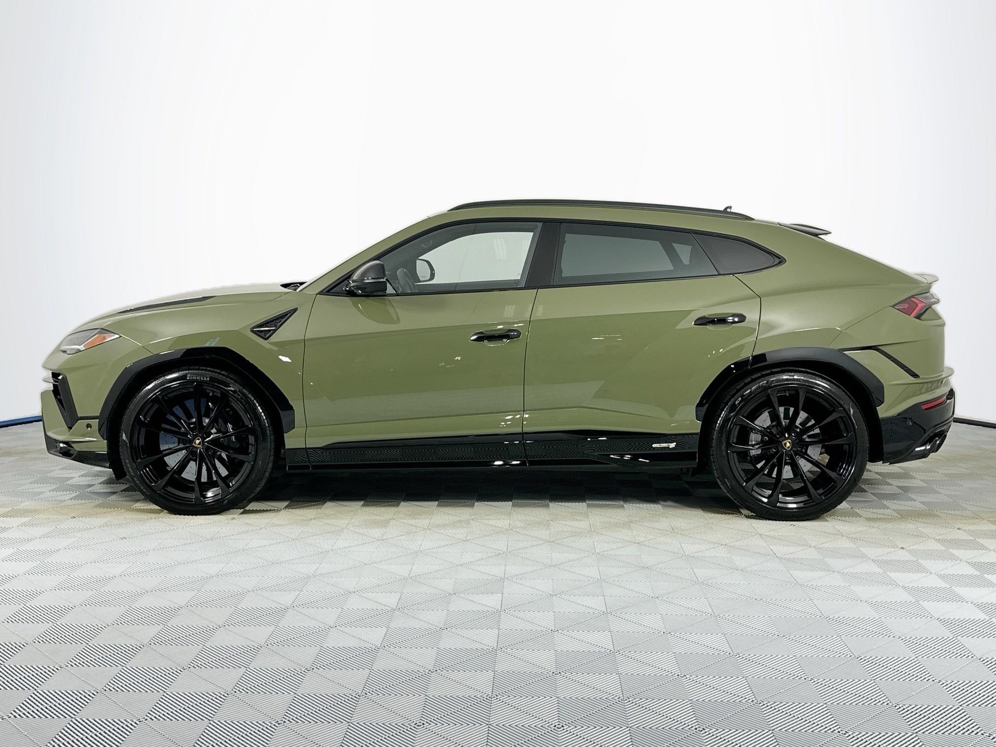 2024 Lamborghini Urus S