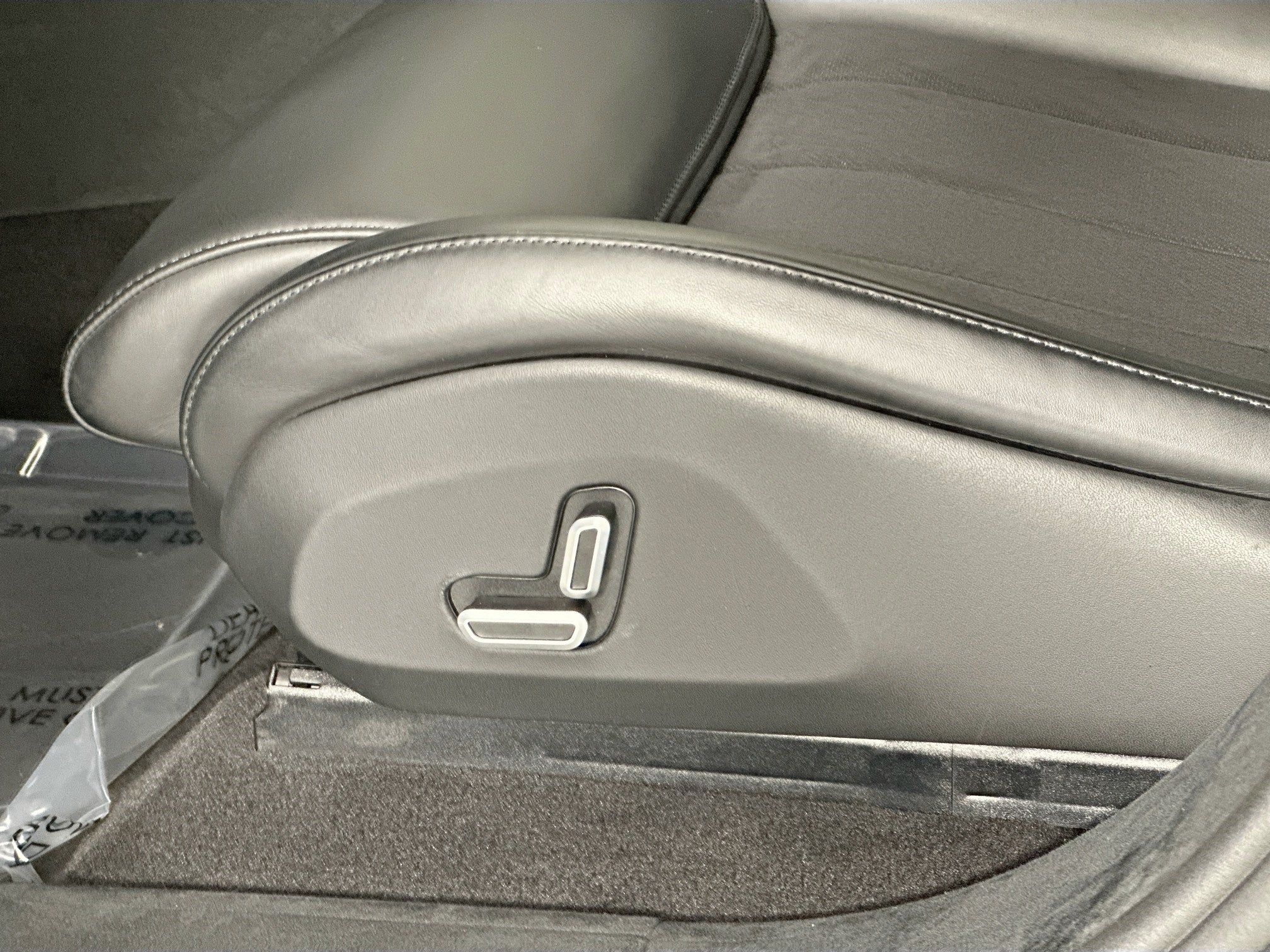 2023 Ferrari Purosangue Base