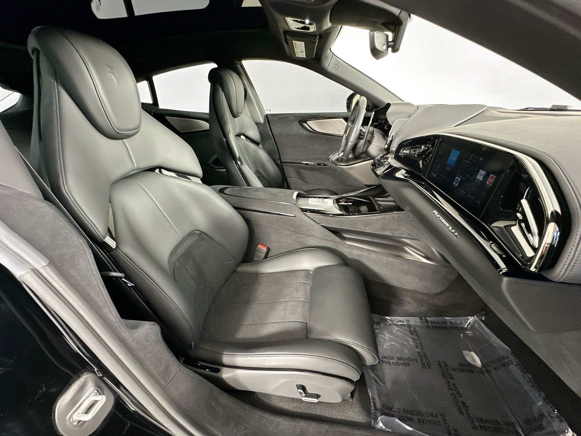 2023 Ferrari Purosangue Base